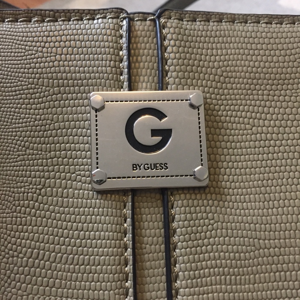 G by Guess green purse - Picture 5 of 8